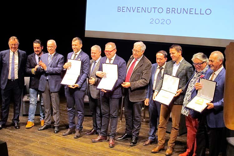Benvenuto Brunello, vendemmia a cinque stelle - Benvenuto Brunello, a Signorvino la targa Rosso di Montalcino