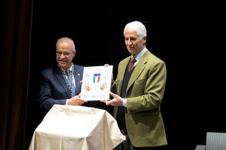 Tanti riconoscimenti consegnati in occasione dell'Anteprima del Brunello di Montalcino - Benvenuto Brunello, a Signorvino la targa Rosso di Montalcino