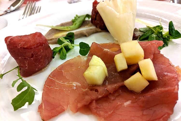 L'abbinamento: Carne salada fra tradizione e innovazione - Ristorante Da Pino, San Michele all'Adige, Tn (Bianco Faye 2004 La provocazione di Pojer e Sandri)