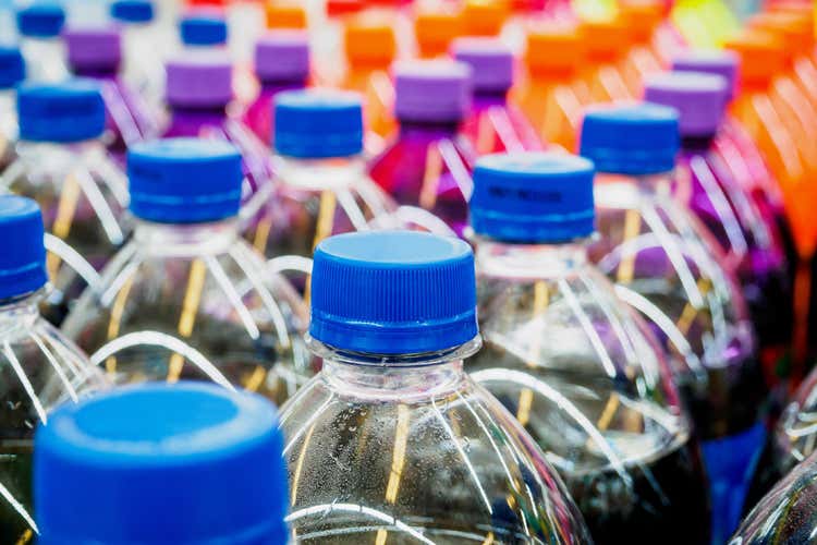 (Bibite contaminate da microplastiche Codacons presenta esposto in Procura) (Bibite contaminate da microplastiche Codacons presenta esposto in Procura)