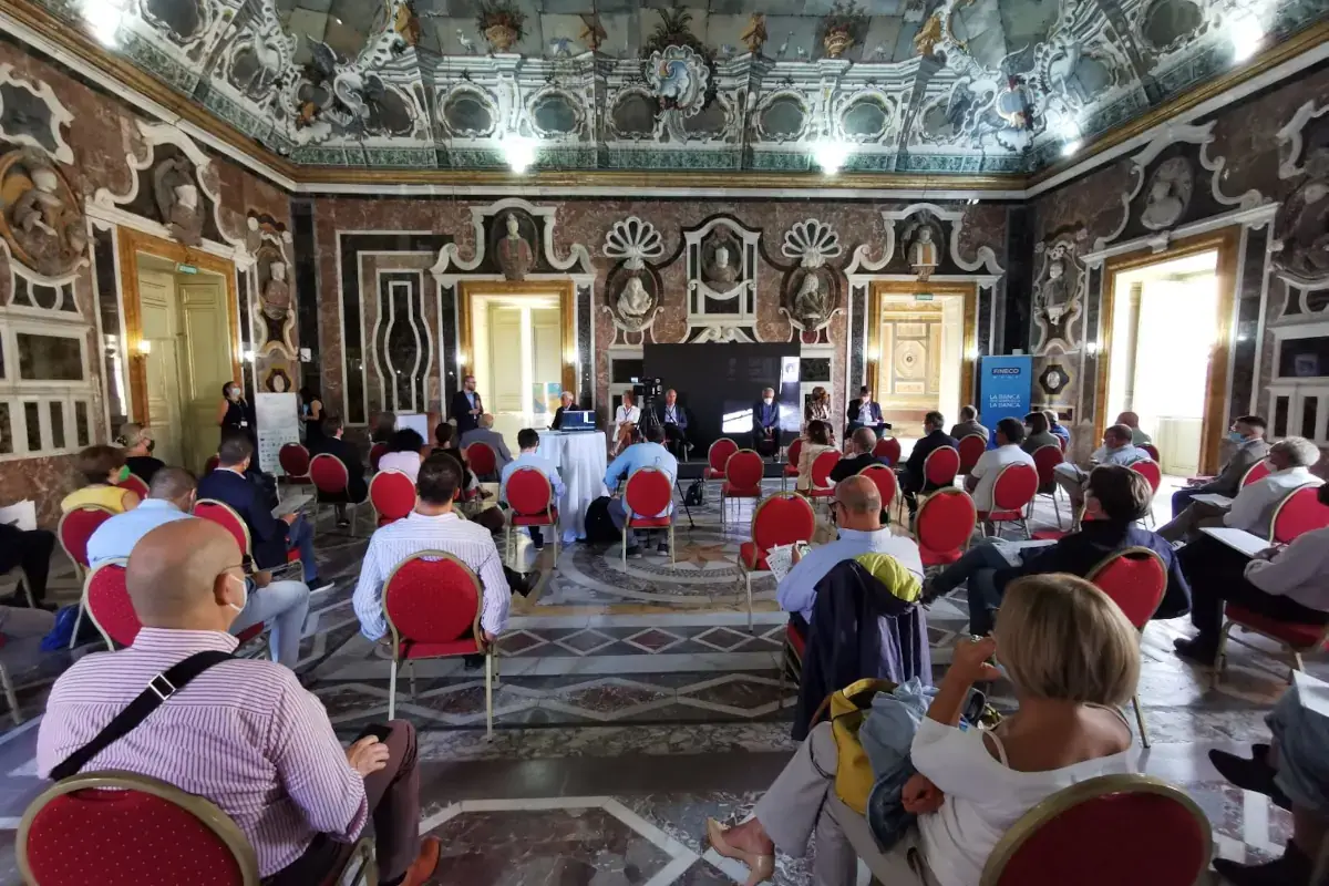 La sala convegni a Bagheria per Bio in Sicily&nbsp; La Sicilia si interroga sul futuro di una pesca &amp;quote;sostenibile&amp;quote; nel Mediterraneo