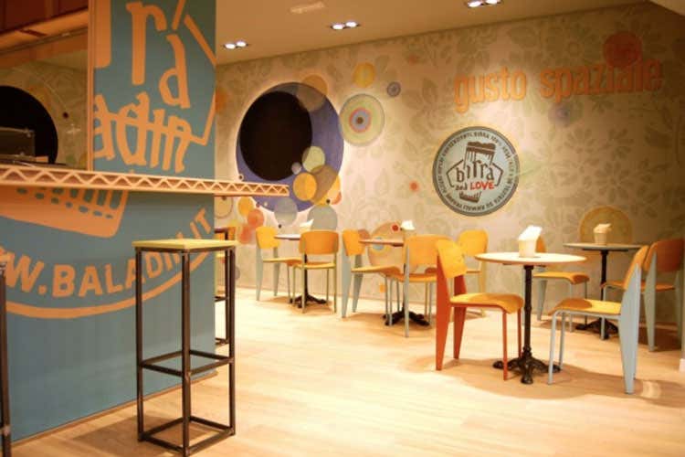 Birra italiana e hamburger scelti Al Caselle di Torino il locale di Teo Musso