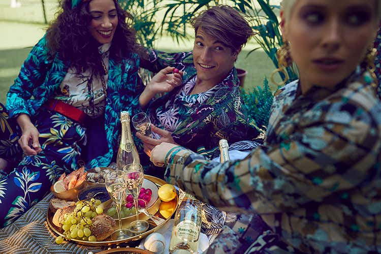 (Il Blanc de Blancs di Perrier-Jouët in due declinazioni iconiche) (Il Blanc de Blancs di Perrier-Jouët in due declinazioni iconiche)