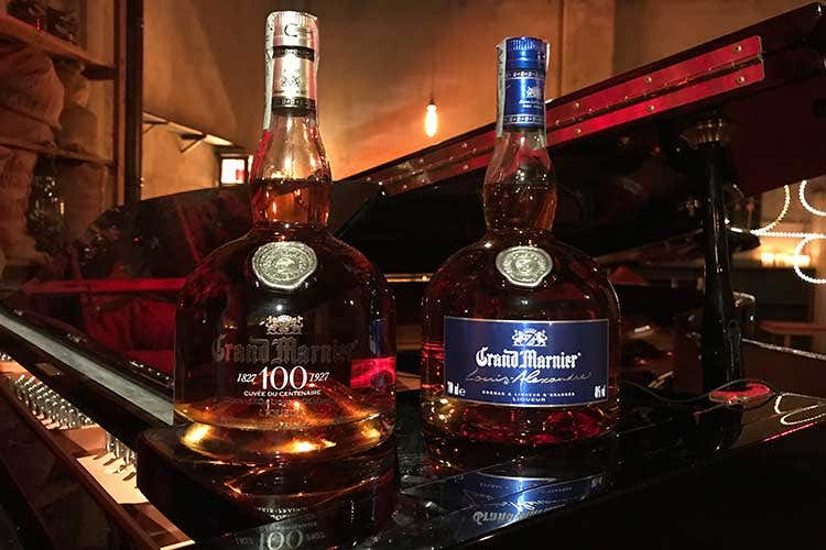 (Blend di Cognac e arance amare L'intuizione geniale di Grand Marnier) (Blend di Cognac e arance amare L'intuizione geniale di Grand Marnier)