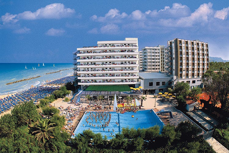 (BluSerena acquista tre villaggi resort Primo gruppo italiano per vacanza mare)