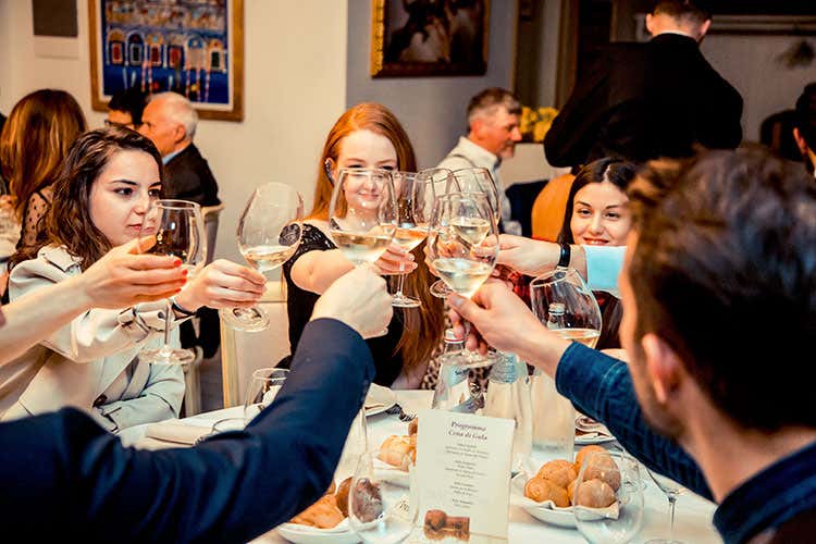 (Bollicine in Villa cresce 52 espositori e oltre mille visitatori)