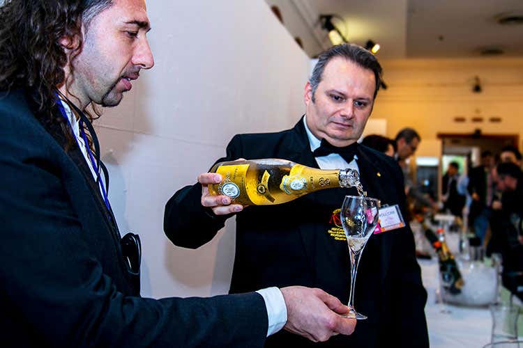 (Bollicine in Villa cresce 52 espositori e oltre mille visitatori)