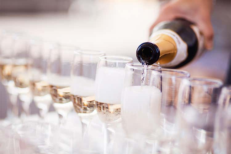 Bollicine, gusto secco per le festività Prosecco e Franciacorta i preferiti Bollicine, gusto secco per le festività Prosecco e Franciacorta i preferiti
