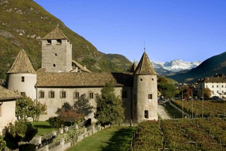 Bolzano mette in mostra i suoi vini Oltre 200 etichette in degustazione Bolzano mette in mostra i suoi vini Oltre 200 etichette in degustazione