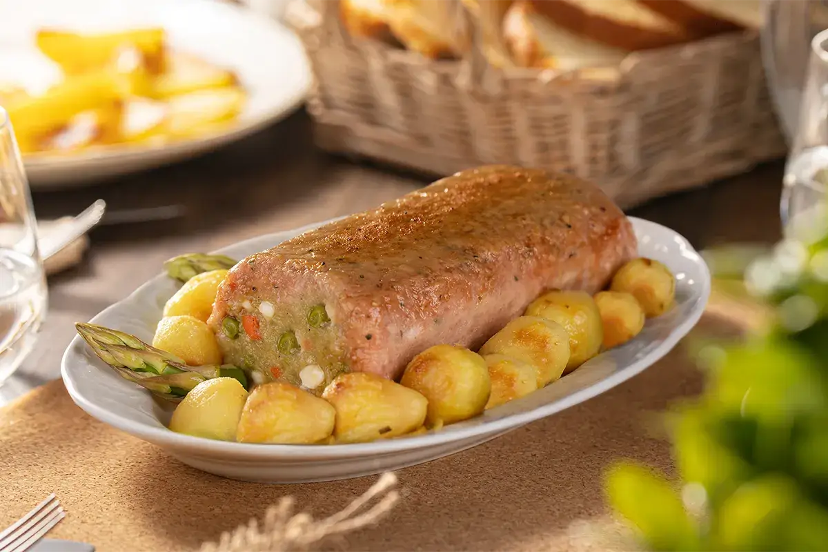 BonRoll, polpettone con piselli e prosciutto cotto Gli italiani premiano il mondo degli affettati