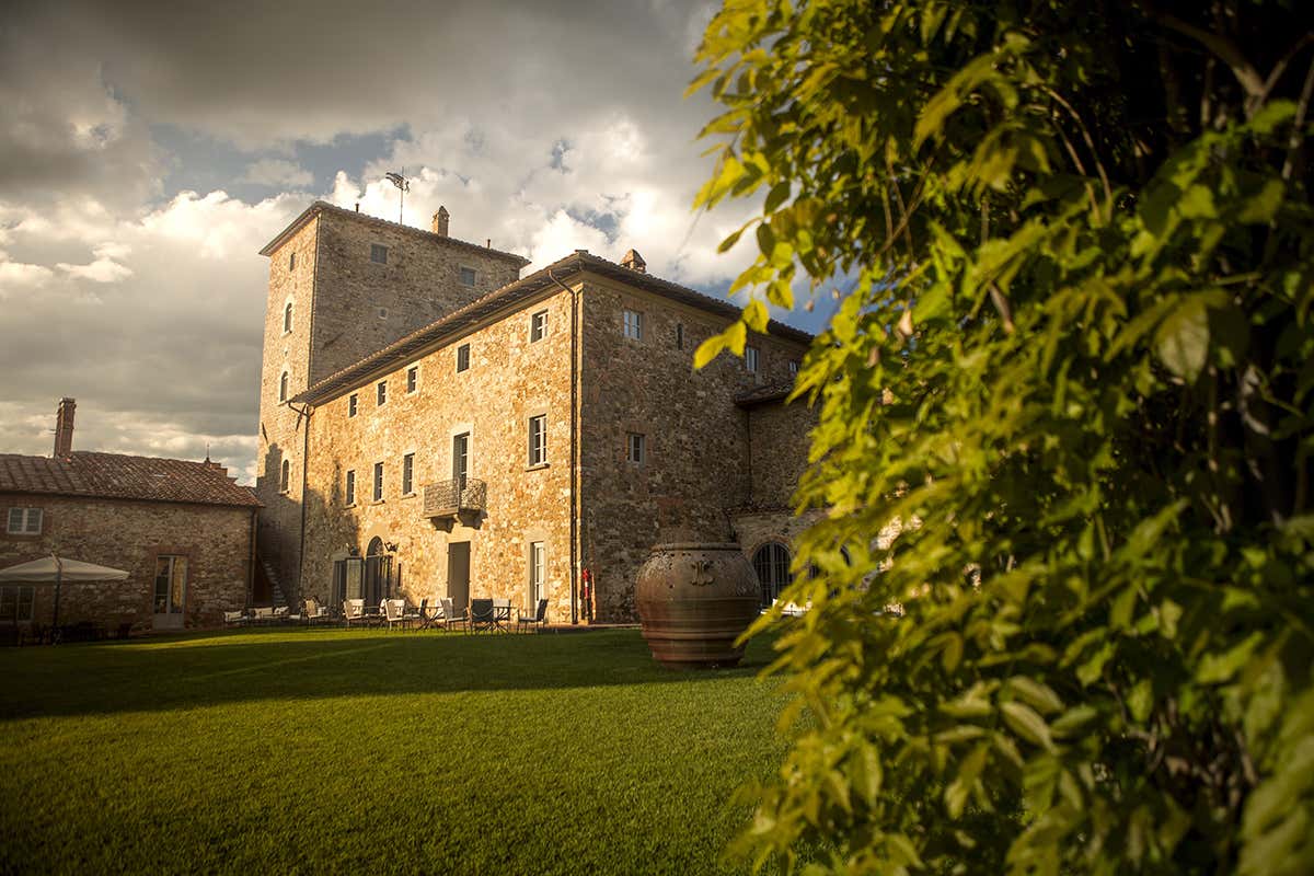 Nel Chianti Classico tra cantine storiche, borghi incantati e wine relais