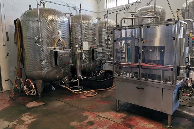 La cantina produce vini rossi e bianchi frizzanti - Cantina Brandolini, da 150 annirossi e bollicine in Oltrep&ograve; Pavese