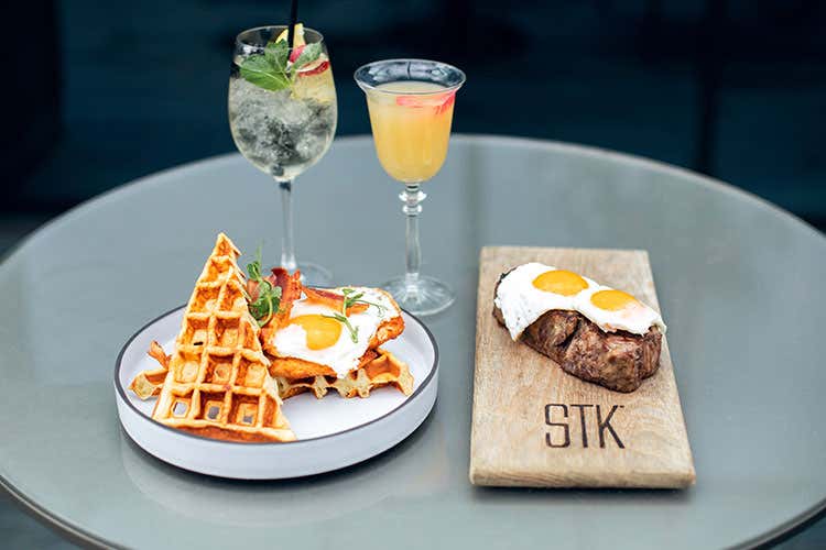 Un esempio di brunch firmato Stk (Brunch in chiave Bbqsui tetti di Milano) Un esempio di brunch firmato Stk (Brunch in chiave Bbqsui tetti di Milano)