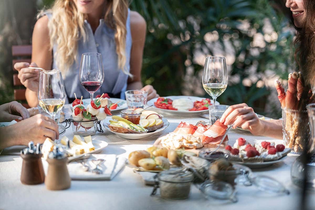 Il pubblico femminile parrezza lo Speck Alto Adige Igp pe ril gustao e i valori nutrizionali Speck Alto Adige Igp Per mantenersi sempre in forma Il pubblico femminile parrezza lo Speck Alto Adige Igp pe ril gustao e i valori nutrizionali Speck Alto Adige Igp Per mantenersi sempre in forma