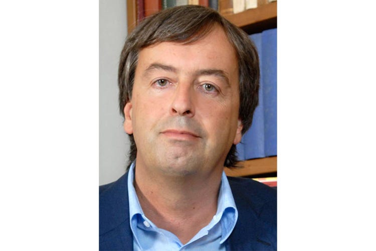 Roberto Burioni - Bufale sul web, i medici contro Grillo «La scienza non è democratica»