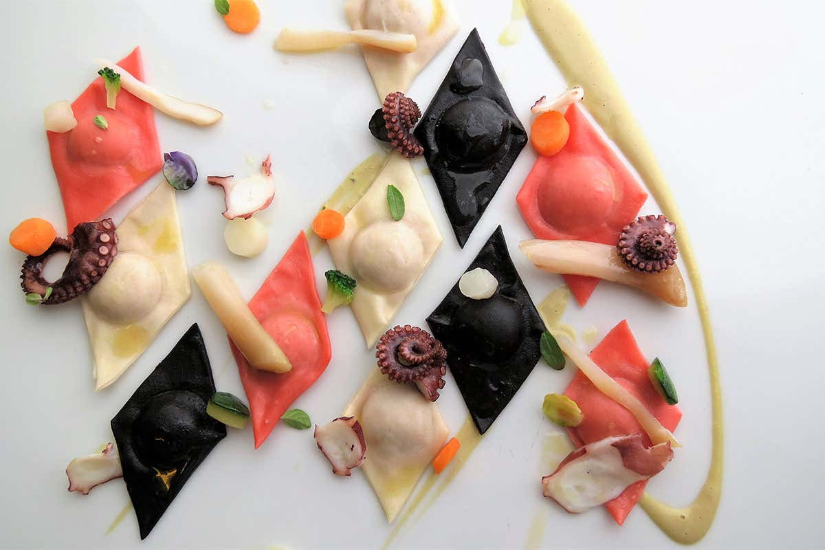 Burlaravioli di polpo, coltellacci, maggiorana e coriandoli di verdure Burlaravioli di polpo, coltellacci, maggiorana e coriandoli di verdure Burlaravioli di polpo, coltellacci, maggiorana e coriandoli di verdure Burlaravioli di polpo, coltellacci, maggiorana e coriandoli di verdure