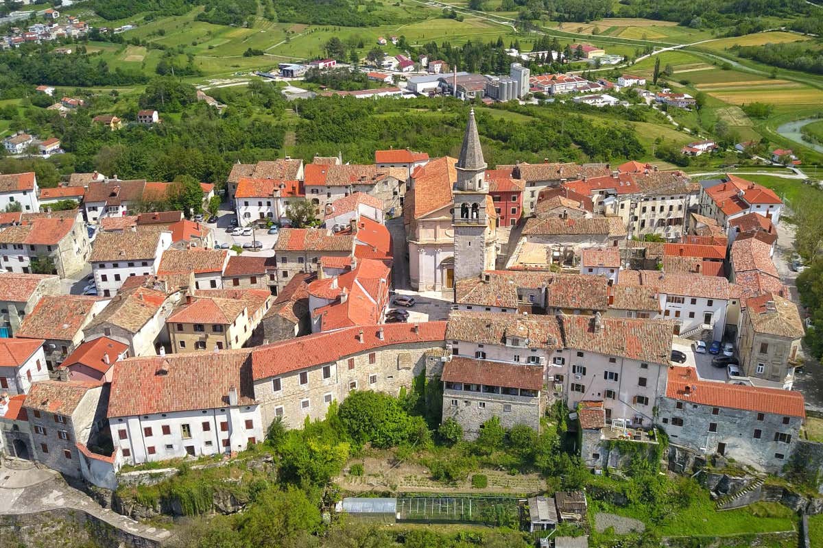 Buzet. Foto: ET Istria, V.Franolic In Istria a caccia di tartufi bianchi Buzet. Foto: ET Istria, V.Franolic In Istria a caccia di tartufi bianchi