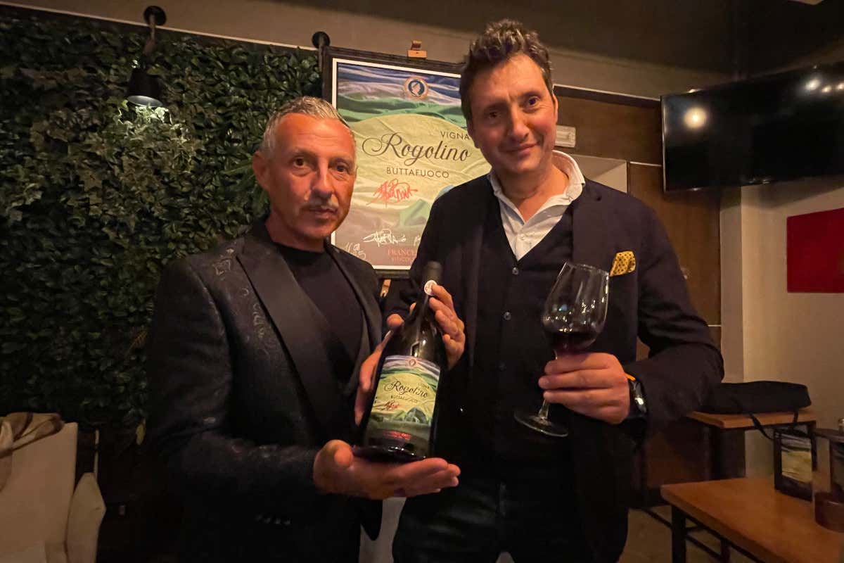 Quando la stoffa diventa vino: l’arte di Bressani per il Buttafuoco Storico Quando la stoffa diventa vino: l’arte di Bressani per il Buttafuoco Storico