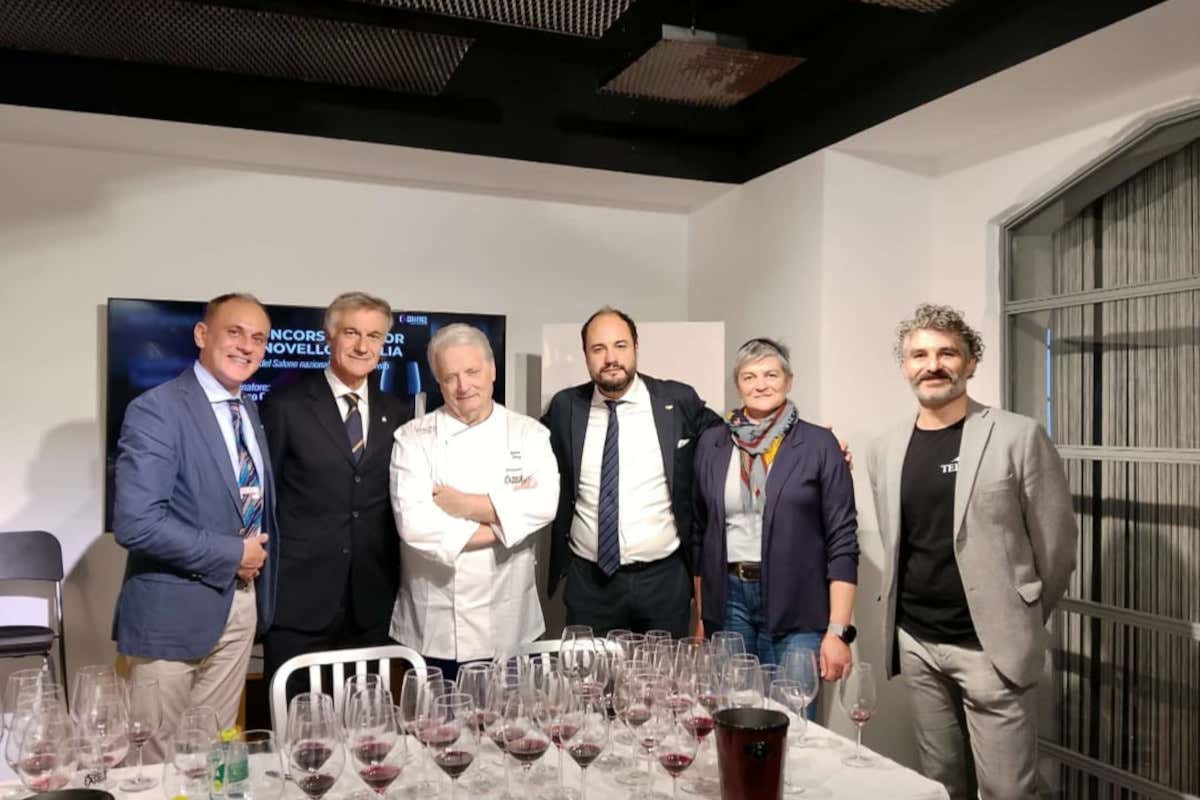 Vino novello, vince la Calabria: il “Cinurio” di Tramontata è il migliore italiano Vino novello, vince la Calabria: il “Cinurio” di Tramontata è il migliore italiano