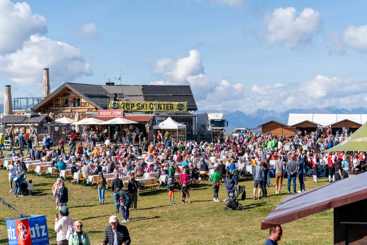 Dove nasce lo Speck Alto Adige Igp: il festival che unisce produttori e turisti Dove nasce lo Speck Alto Adige Igp: il festival che unisce produttori e turisti