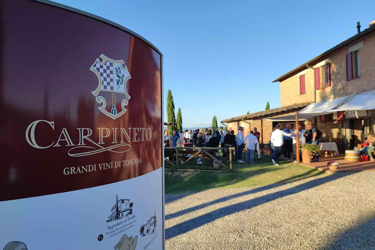 Cena di alto profilo nella Tenuta di Montepulciano di Carpineto Chianina in cantina a Carpineto: apoteosi del gusto