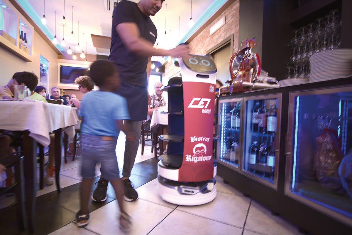 CEI Robot, l’interazione intelligente per i ristoranti