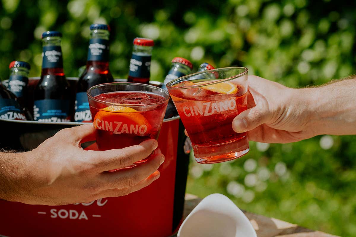 Cinzano torna alle origini: il brand storico riporta la produzione in Piemonte Cinzano torna alle origini: il brand storico riporta la produzione in Piemonte