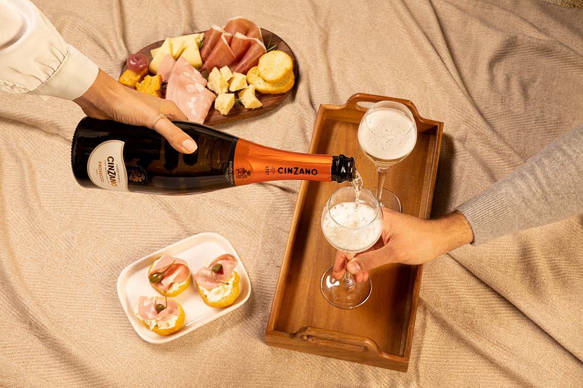 Caffo acquisisce Cinzano: nasce un gigante italiano dell’aperitivo Caffo acquisisce Cinzano: nasce un gigante italiano dell’aperitivo