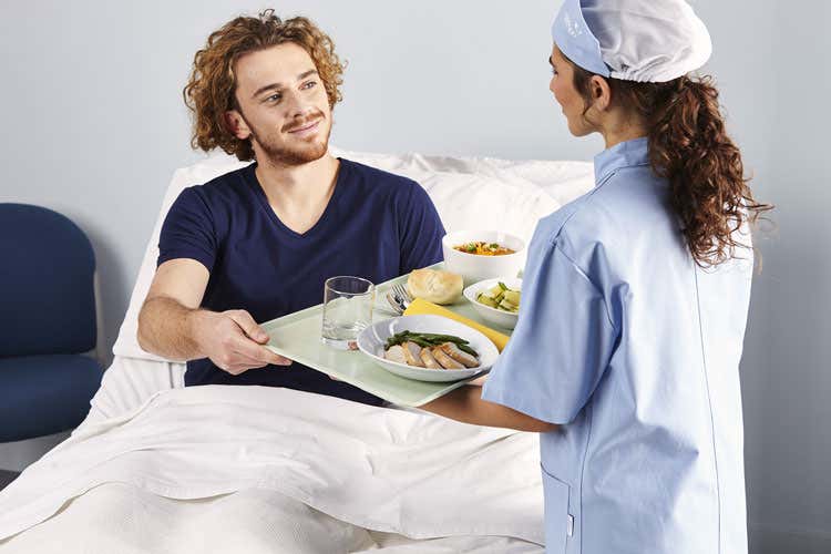 Cirfood consegna pasti negli ospedali e a domicilio - Da Cirfood due tonnellate di ciboper il progetto Azione Solidale