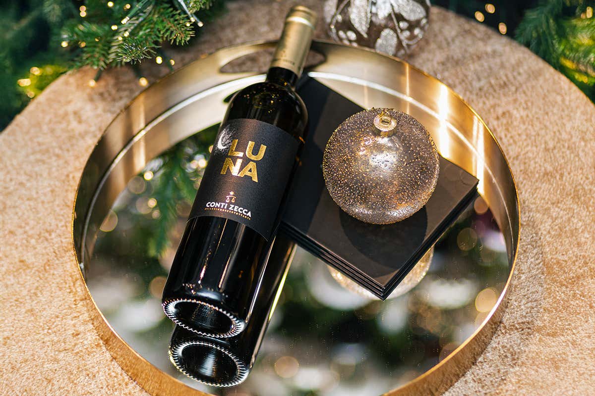 L’anima calda del Salento nei calici di Natale: l’eleganza firmata Conti Zecca