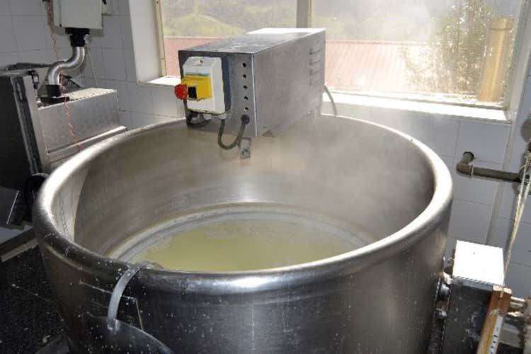 Caldaia semi industriale - Caciocavallo di Cimin&agrave; Formaggio dai mitologici sapori