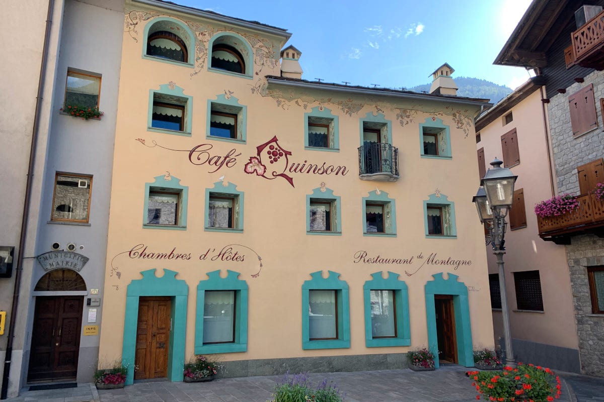 Café Quinson Les Collectionneurs, 14 new hotels and restaurants in Italy