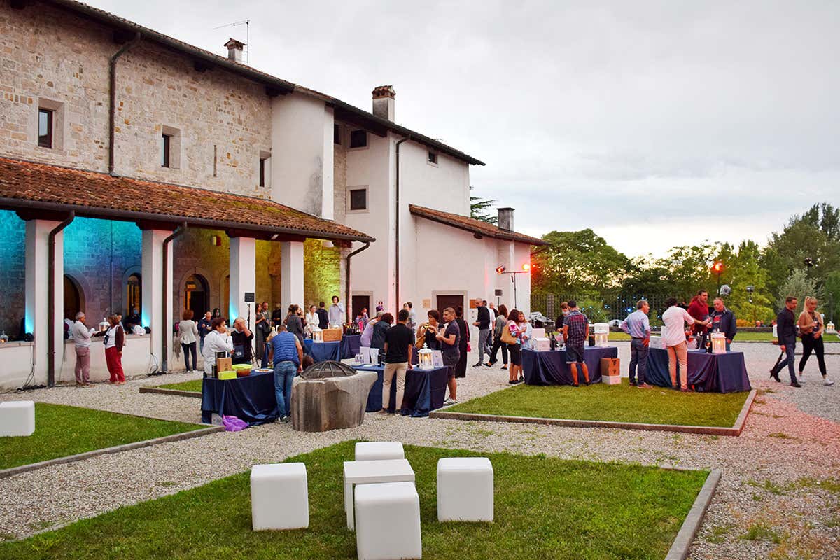 Calici di Stelle, tra brindisi, musica e degustazioni