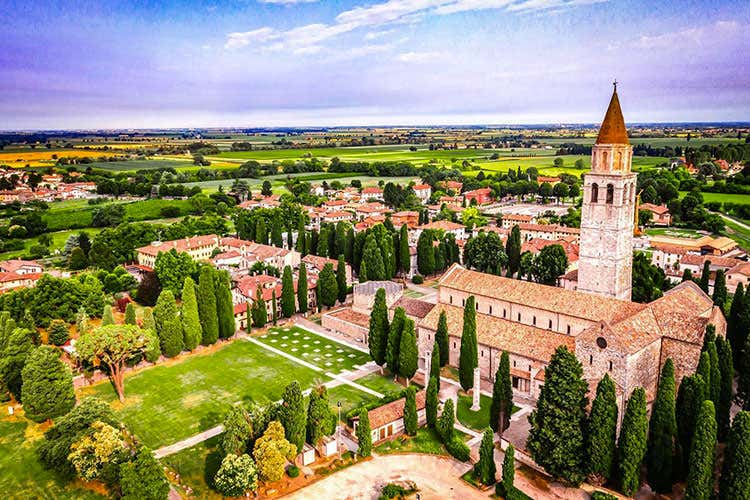 Aquileia dall'alto - Calici di Stelle Aquileia: dal 7 al 9 agosto vince la voglia di brindare
