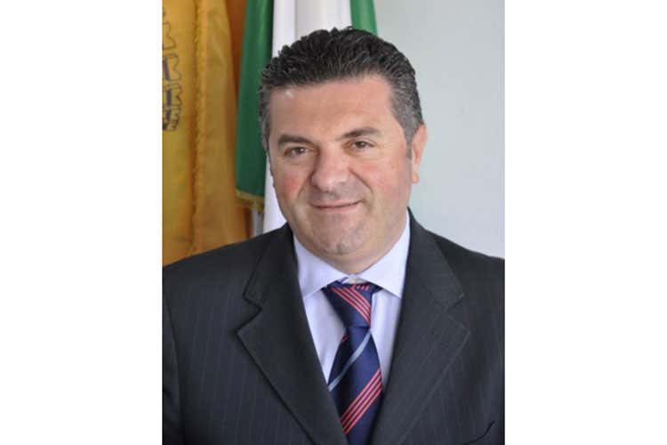 Franco Alfieri - Campania, no alla Dop di Gioia del Colle La Regione tutela la Mozzarella di bufala