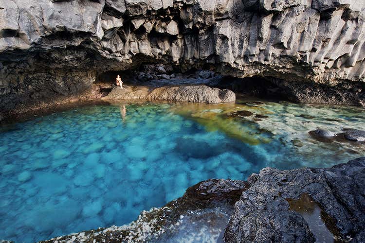 Charco Azul, El Hierro - Le piscine naturali da sogno delle Canarie dove si nuota tutto l’anno Charco Azul, El Hierro - Le piscine naturali da sogno delle Canarie dove si nuota tutto l’anno