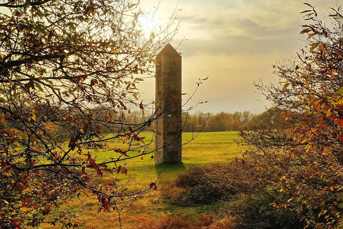 Canavese, Campanile San Martino Ciucarùn. Foto DMFLY Service Da Ivrea al Canavese: un viaggio inaspettato