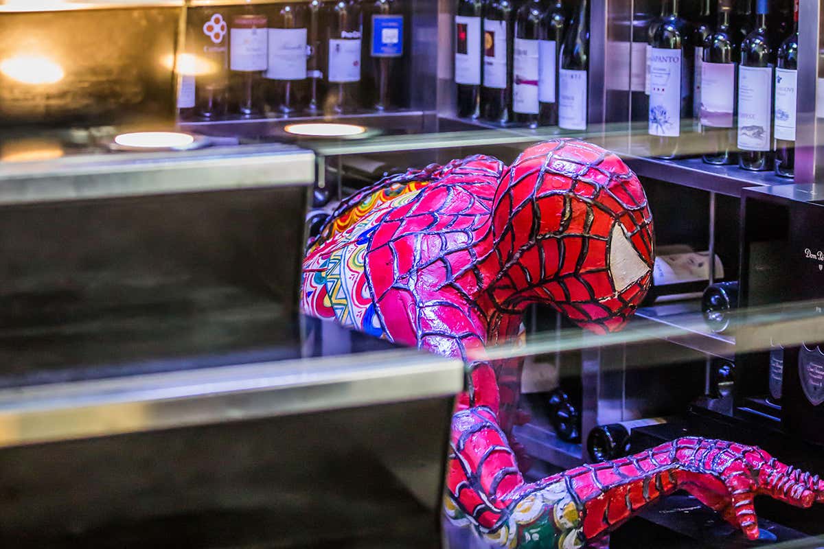 La cantina con più di 600 etichette Ristorante o locale? Tutte e due! Ecco il segreto dell’Hi-Res