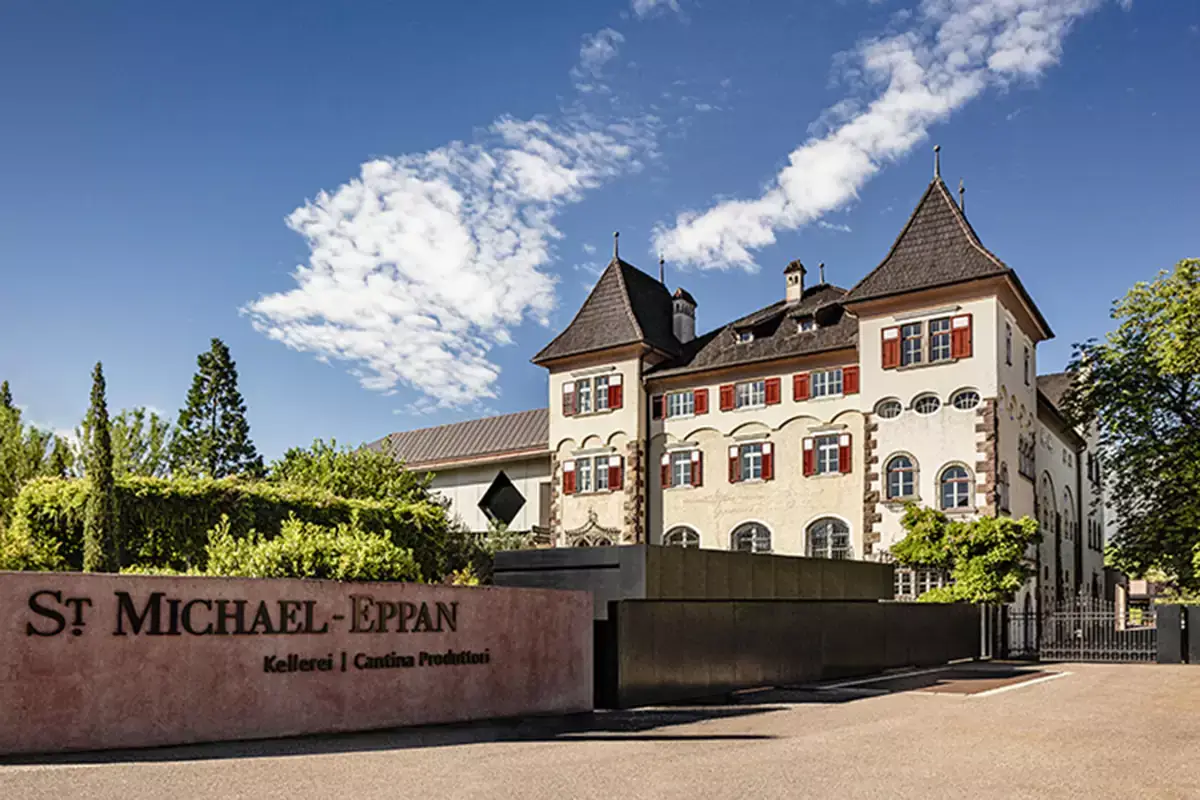 La Cantina San Michele Appiano Pino Cuttaia nella famiglia dei &ldquo;St. Michael-Eppan Lovers&rdquo;