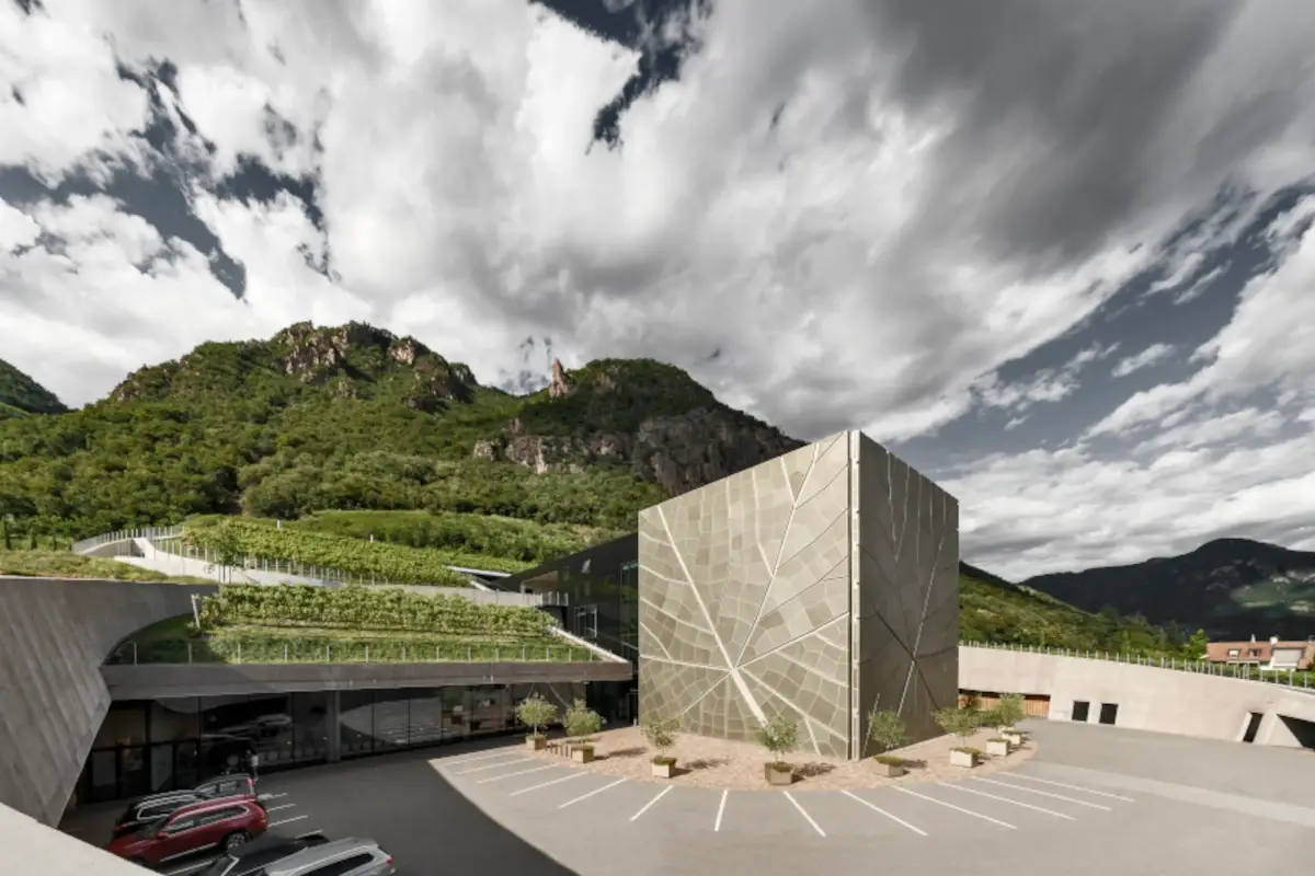 Cantina Bolzano Cantina Bolzano premiata per la sostenibilit&agrave; ambientale