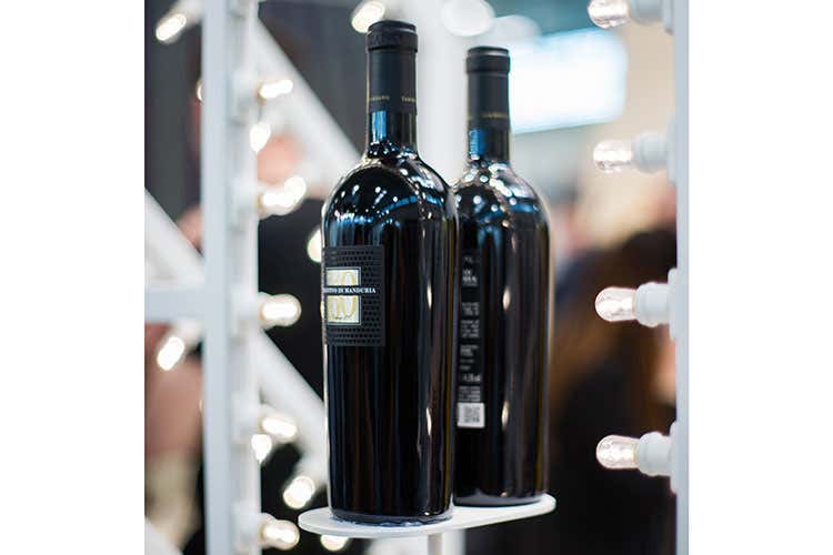 (Cantine San Marzano a Vinitaly La Puglia e le nuove annate in vetrina)