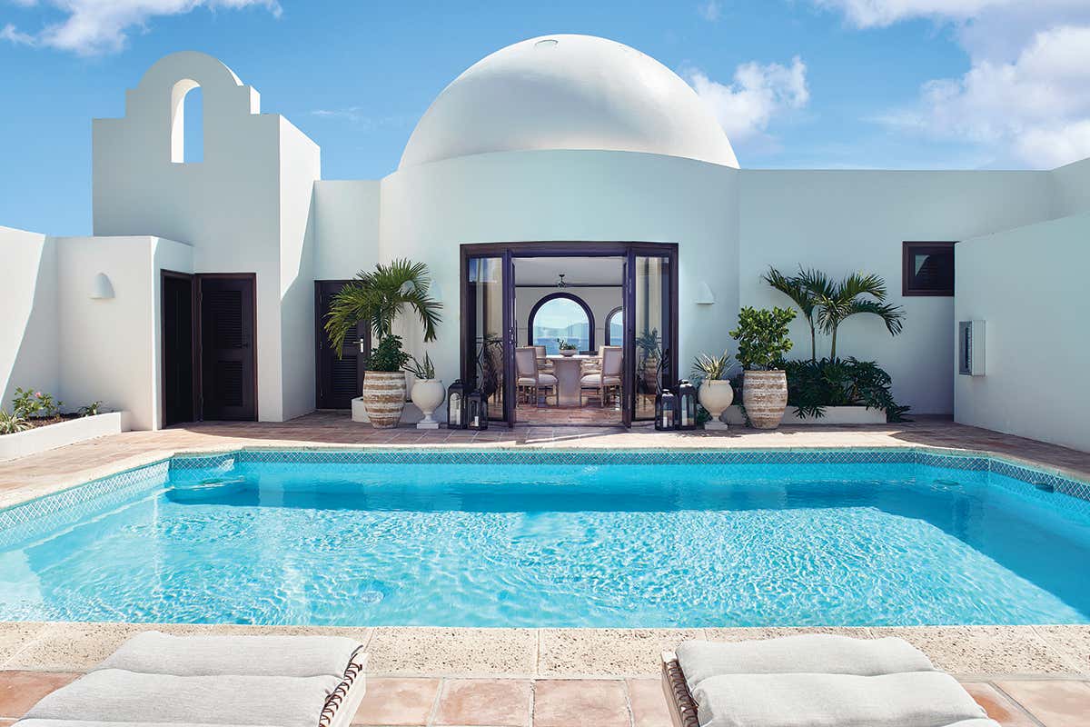Relax in piscina. Foto: Cap Juluca, a Belmond Hotel, Anguilla Fuga in Paradiso? Il lusso rilassato di Belmond Hotel nelle Piccole Antille Relax in piscina. Foto: Cap Juluca, a Belmond Hotel, Anguilla Fuga in Paradiso? Il lusso rilassato di Belmond Hotel nelle Piccole Antille