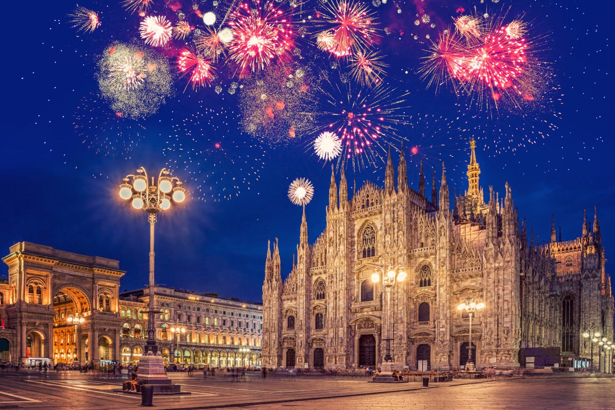 Il Capodanno a Milano. Nella foto Piazza del Duomo 