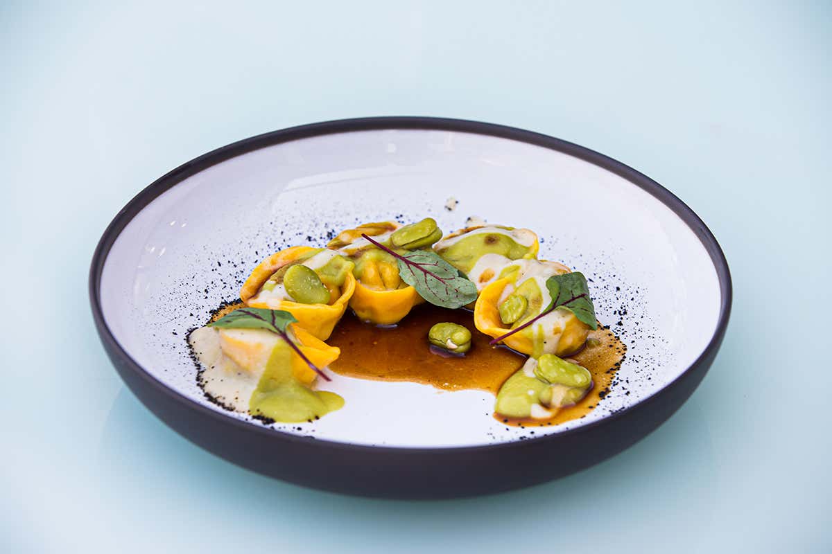 Cappellacci di agnello, fave e pecorino Ristorante o locale? Tutte e due! Ecco il segreto dell’Hi-Res