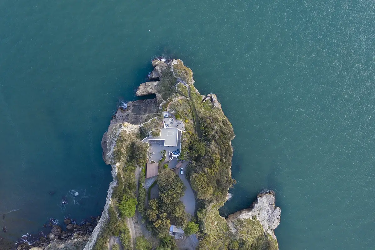 La spettacolare posizione di Caracòl. Foto: Luca Bylon Un tavolo sul mare: benvenuti al Caracòl Gourmet di Bacoli