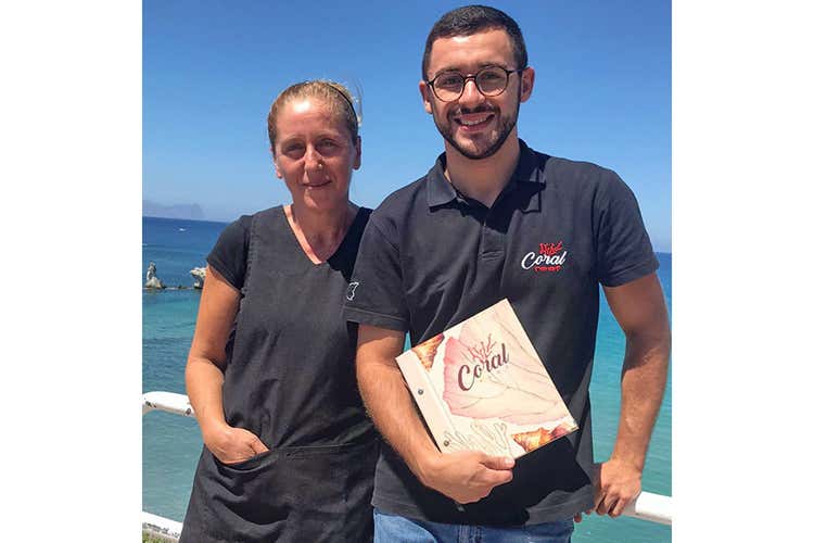 Anna Maria Candela e Francesco Tinervia - Coral Reef a Terrasini Piatti ricchi, carichi di gusto