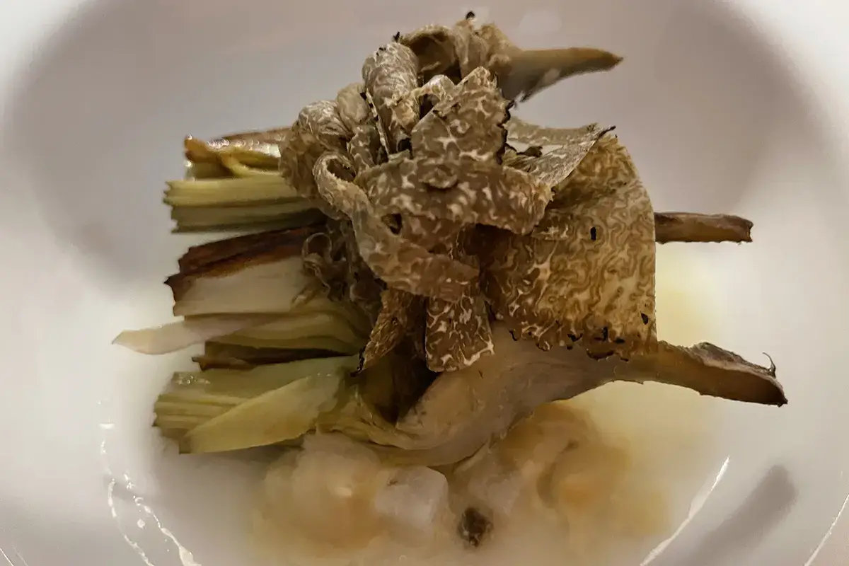 Carciofo con tartufo Somu, a Baja Sardinia aperti in inverno: il coraggio vale la stella