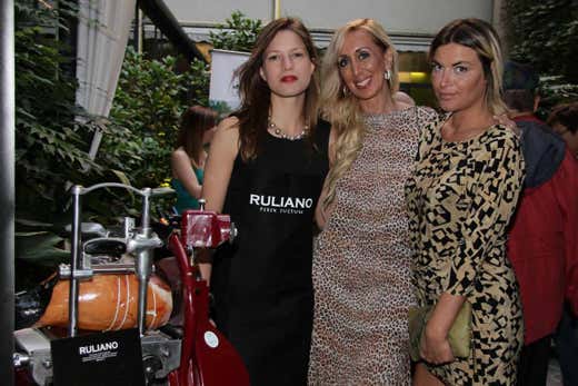 da sinistra: Carlotta Montali (di Ruliano Perex Suctum), Francesca Lovatelli Caetani e Federica Piacenza da sinistra: Carlotta Montali (di Ruliano Perex Suctum), Francesca Lovatelli Caetani e Federica Piacenza