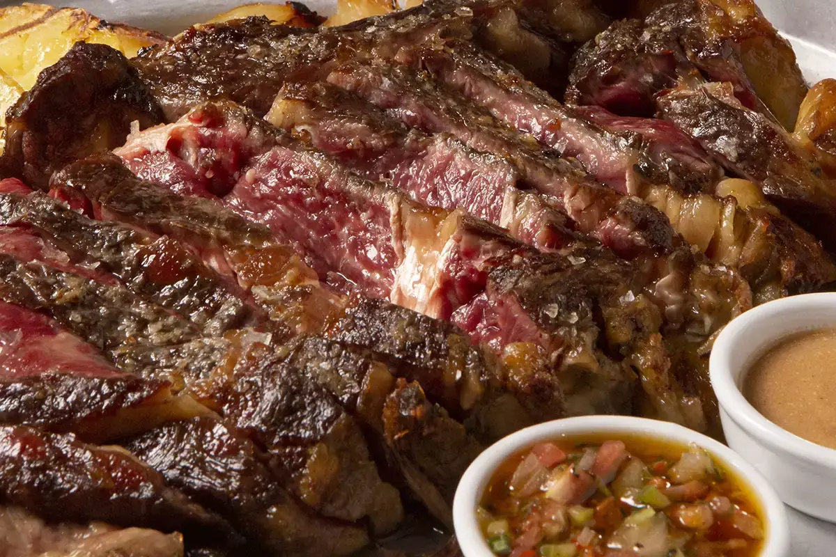 Chuleton alla brace di Vaca Rubia Gallega Do Con Señorìo arriva a Milano la vera cucina di Spagna