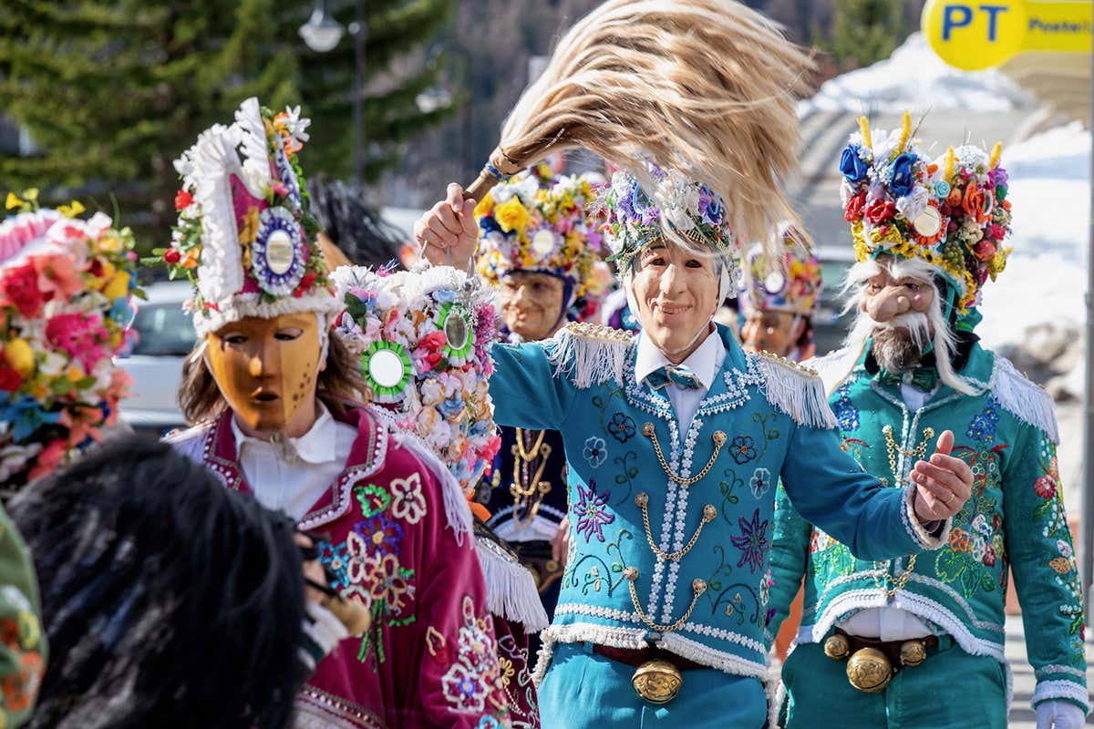Carnevale in Valle d’Aosta 2026: tutti gli eventi tra borghi alpini e vallate storiche Carnevale in Valle d’Aosta 2026: tutti gli eventi tra borghi alpini e vallate storiche